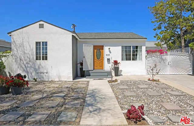 8525 Hargis, Los Angeles, CA 90034