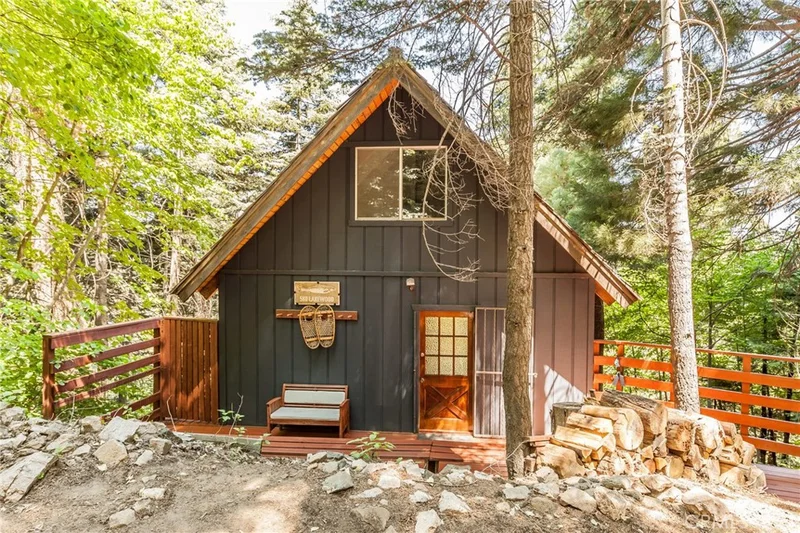 555 Rosequartz Aka 580 Lakewood, Lake Arrowhead, CA 92352