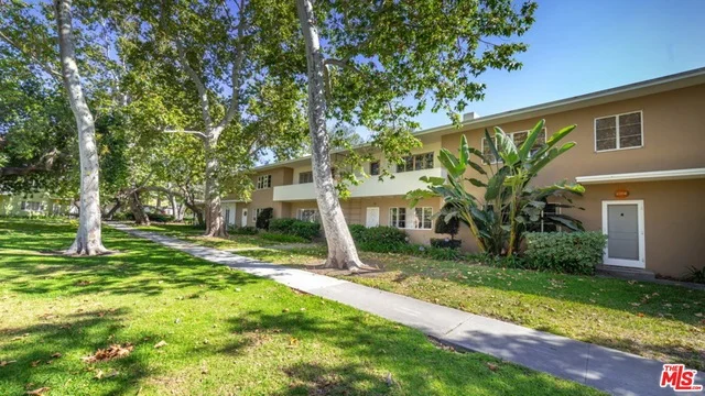 5529 Village, Los Angeles, CA 90016
