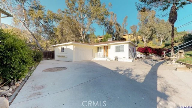 7825 Ellenbogen, Sunland, CA 91040