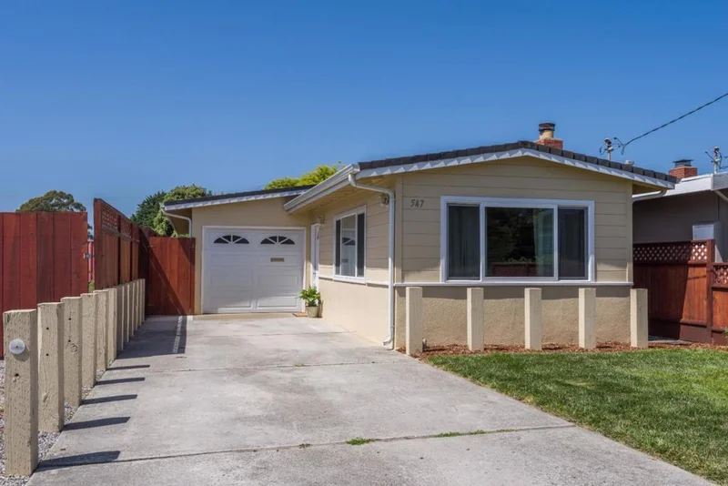 547 Filbert, Half Moon Bay, CA 94019