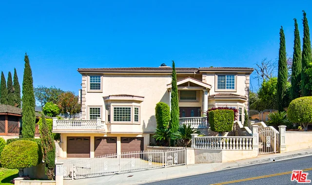 4536 Valley Ridge, View Park, CA 90008