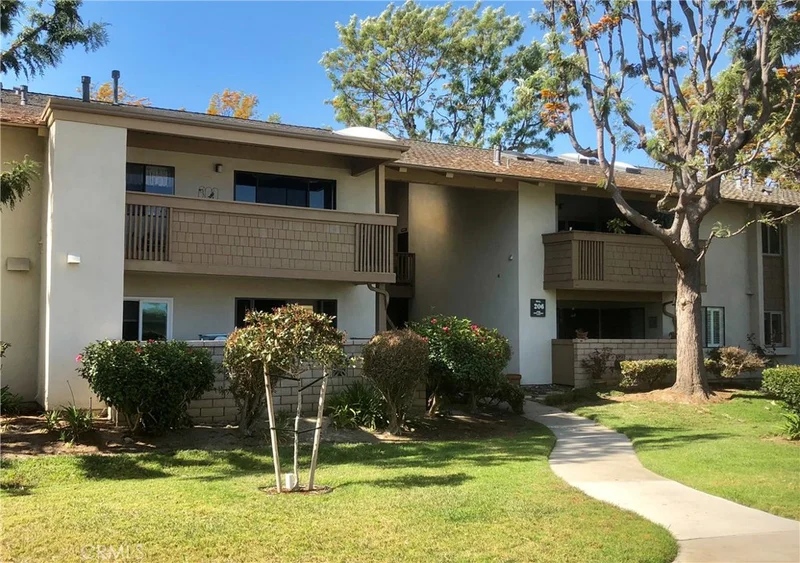 8788 Coral Springs #206D, Huntington Beach, CA 92646
