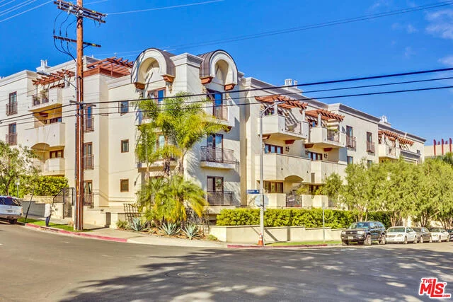 11863 Darlington #309, Los Angeles, CA 90049