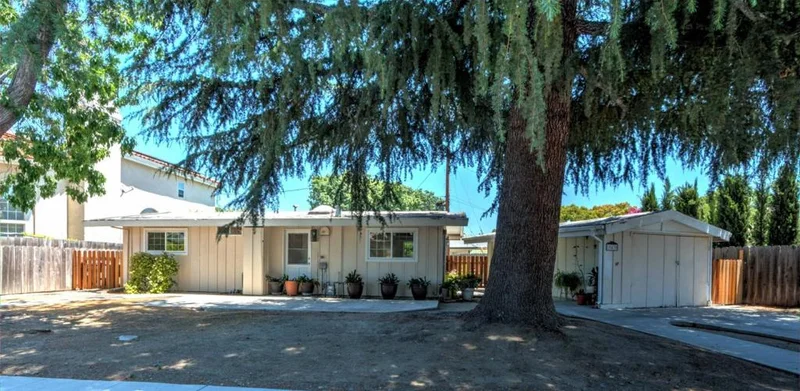 10430 Wunderlich, Cupertino, CA 95014