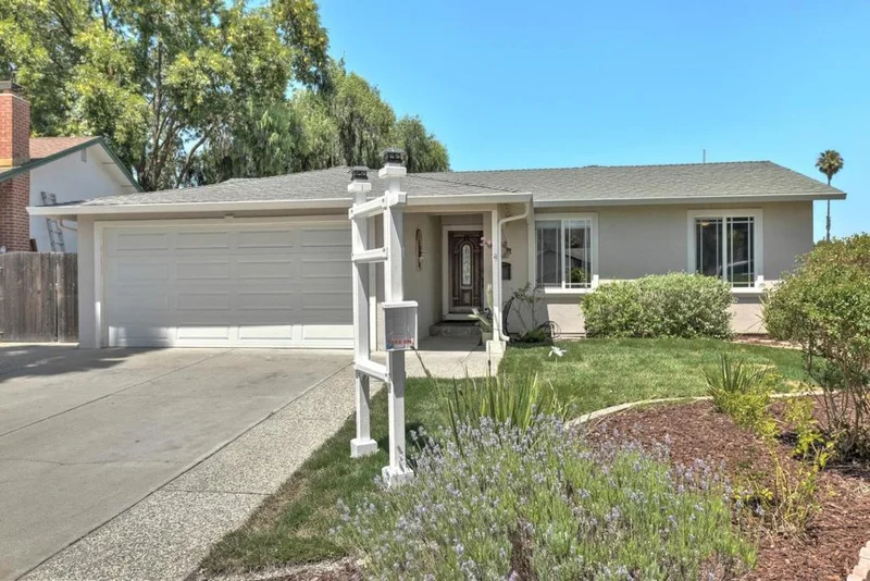879 Tallman Ct, San Jose, CA 95123