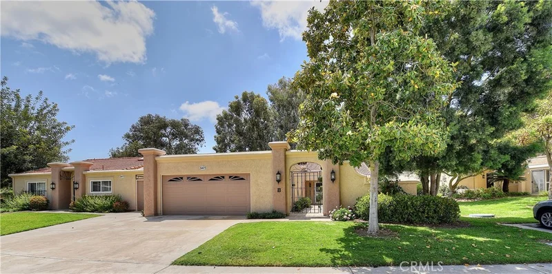 5471 Paseo Del Lago #B, Laguna Woods, CA 92637