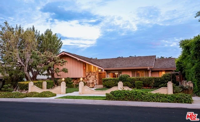 11222 Dilling Street, Studio City, CA 91602