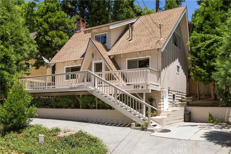 229 Heliotrope, Lake Arrowhead, CA 92352