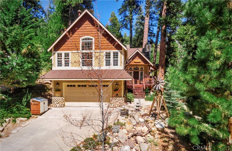 27332 Little Bear, Lake Arrowhead, CA 92352