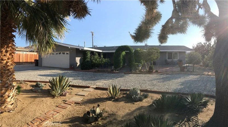8718 San Vicente, Yucca Valley, CA 92284