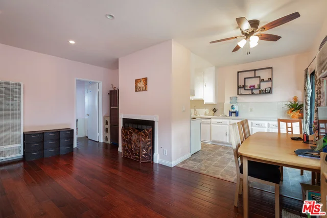 8641 Glenoaks #204, Sun Valley, CA 91352