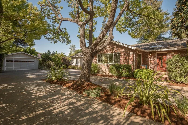 1245 Portland, Los Altos, CA 94024