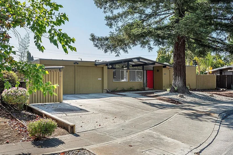 1130 Strawberry, Sunnyvale, CA 94087