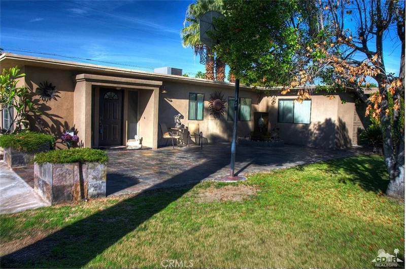 1179 Calle Marcus, Palm Springs, CA 92262