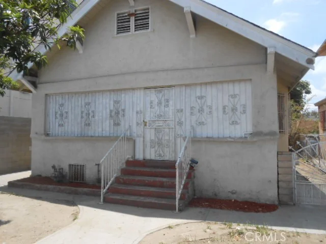 114 W 50th Street, Los Angeles, CA 90037