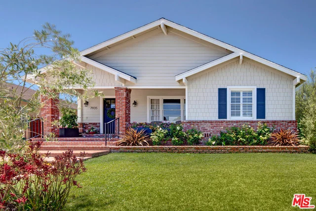 7935 Chase, Los Angeles, CA 90045