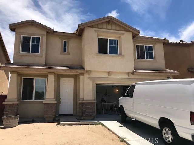 10179 Topaz, Hesperia, CA 92345