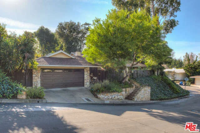 11556 Dona Cecilia, Studio City, CA 91604