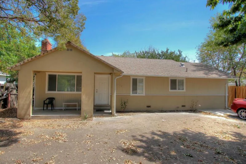 2730 Forrest, Sacramento, CA 95815