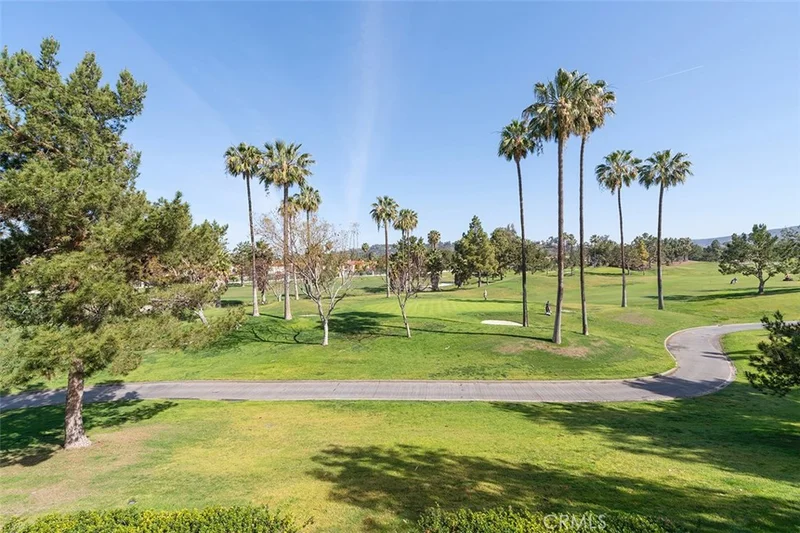 2960 Champion #1708, Tustin, CA 92782