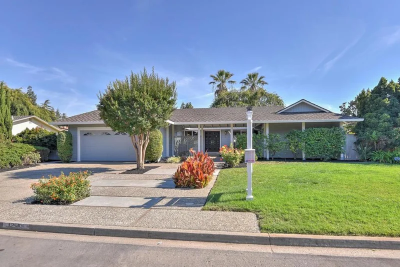 12547 Scully, Saratoga, CA 95070