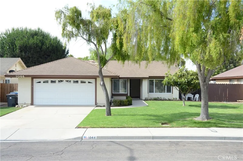 1044 Old Oak, Santa Maria, CA 93454