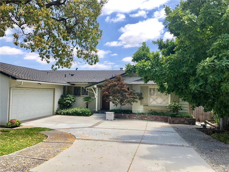 620 La Serna, La Habra, CA 90631