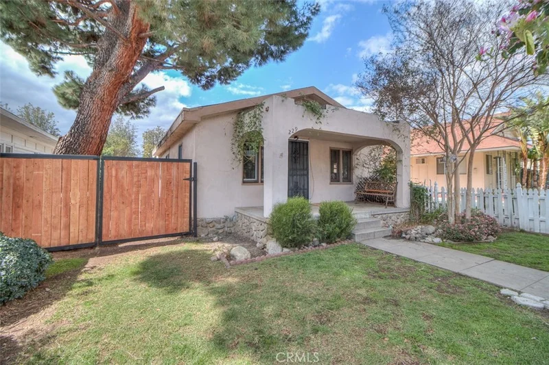 229 S 1st Avenue, Upland, CA 91786