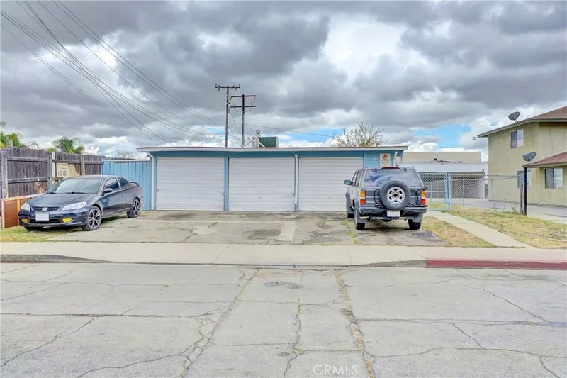 1182 Pasadena, Pomona, CA 91767