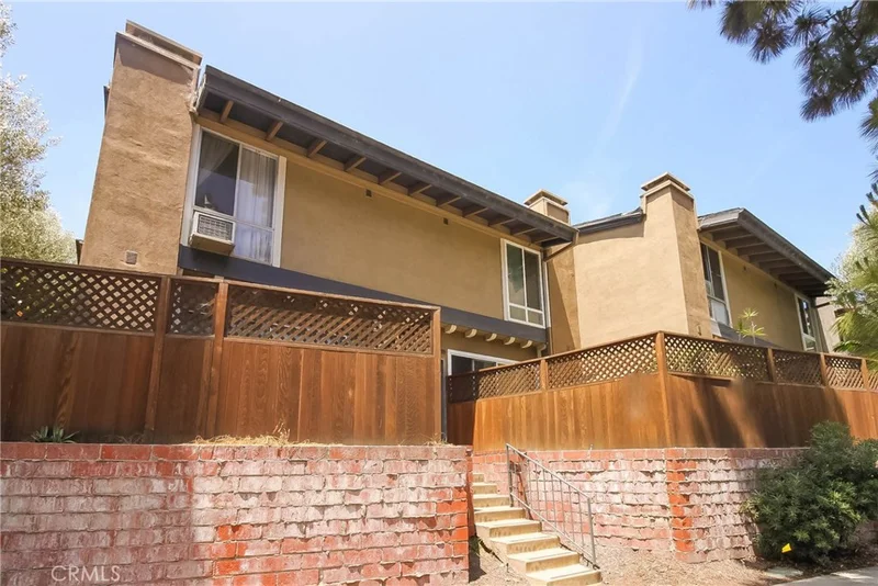 6221 Green Valley, Culver City, CA 90230