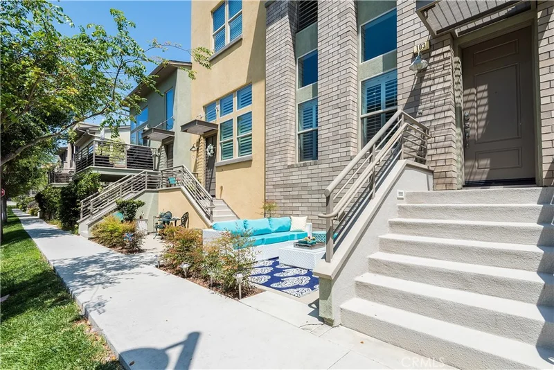 5527 Strand 103, Hawthorne, CA 90250