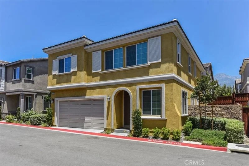 883 Mitchell, Upland, CA 91784