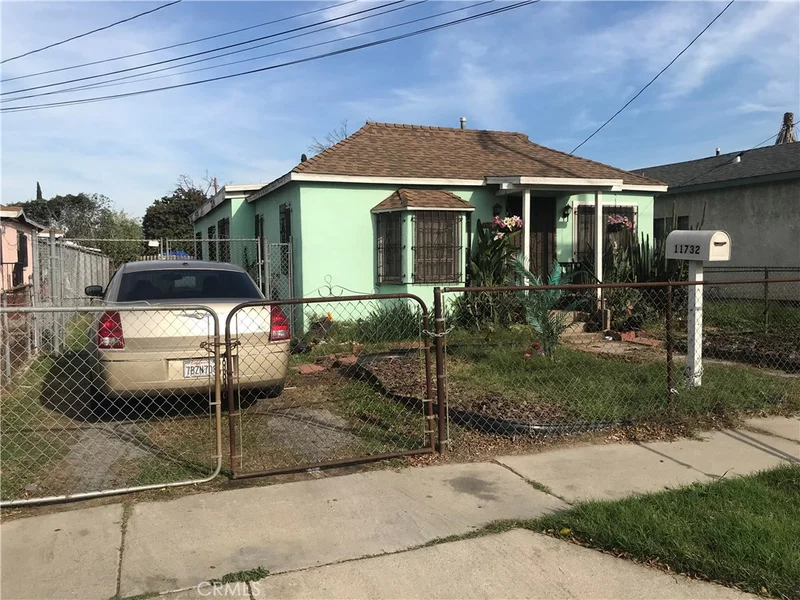11732 Slater, Los Angeles, CA 90059
