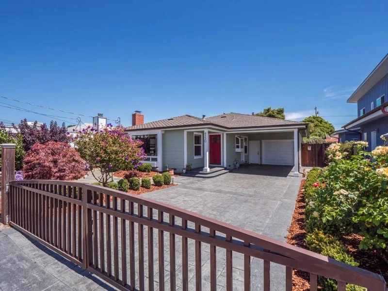 4330 Bain, Santa Cruz, CA 95062