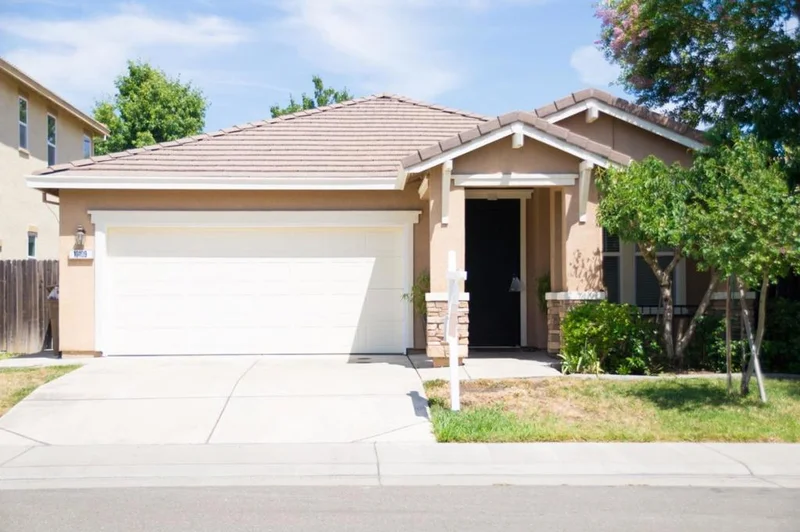 10109 Upshaw, Elk Grove, CA 95757