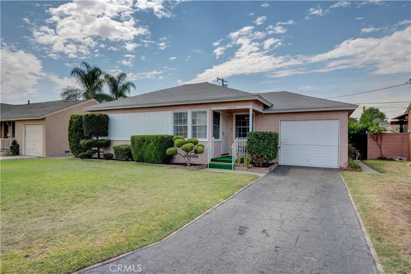 11815 Samoline, Downey, CA 90241