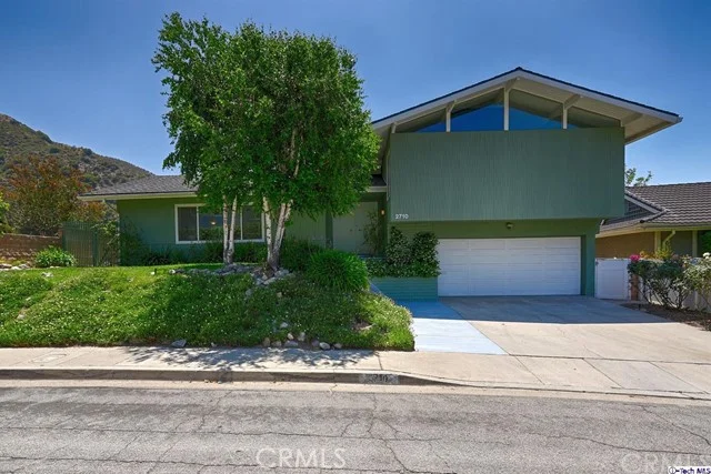 2710 Rock Pine, La Crescenta, CA 91214