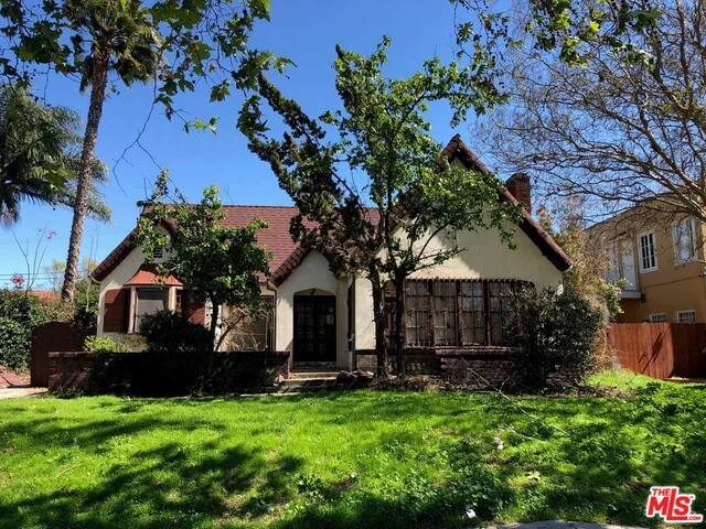 908 Ridgeley, Los Angeles, CA 90036