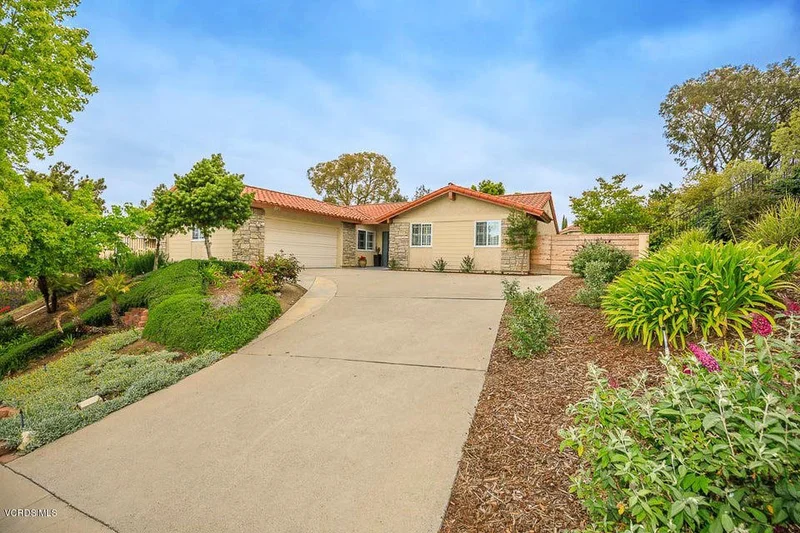 228 Lynn Oaks, Newbury Park, CA 91320