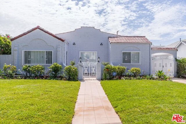 1008 Lucerne, Los Angeles, CA 90019