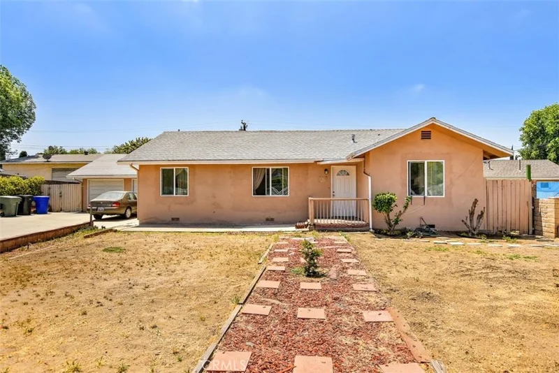 432 Philadelphia, Pomona, CA 91766