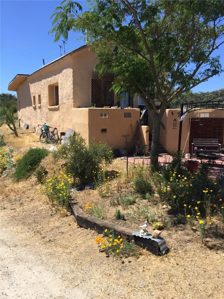 5495 Parkhill Road, Santa Margarita, CA 93453