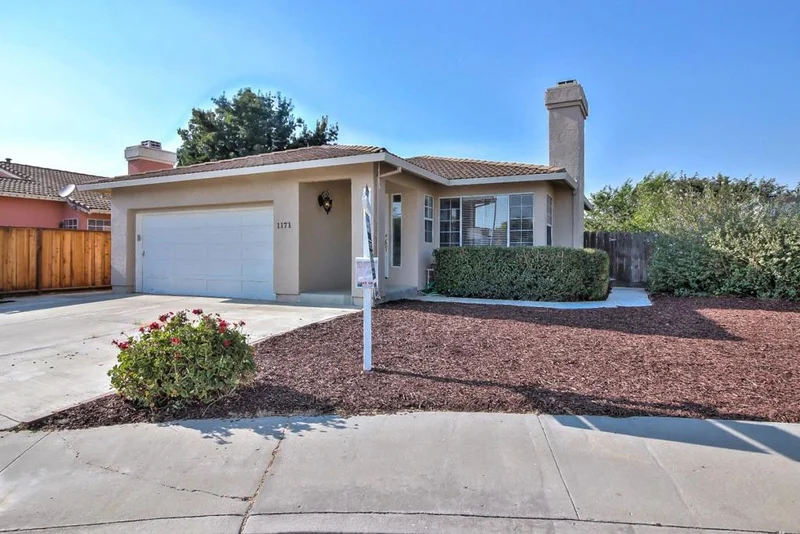 1171 Christopher, Hollister, CA 95023