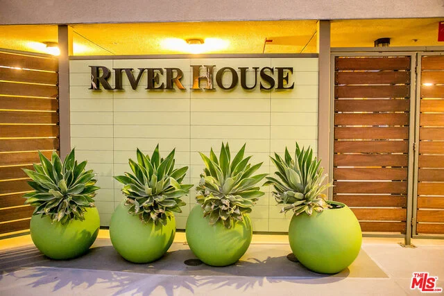 2974 Ripple #103, Los Angeles, CA 90039
