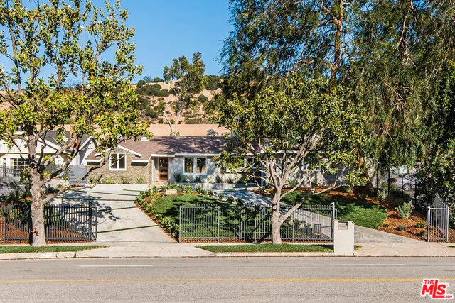 4160 Sepulveda, Sherman Oaks, CA 91403
