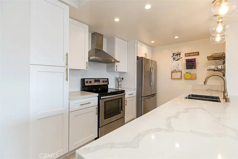 420 Redondo #203, Long Beach, CA 90814
