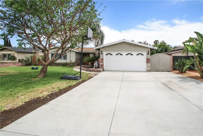 8541 Monte Vista, Alta Loma, CA 91701