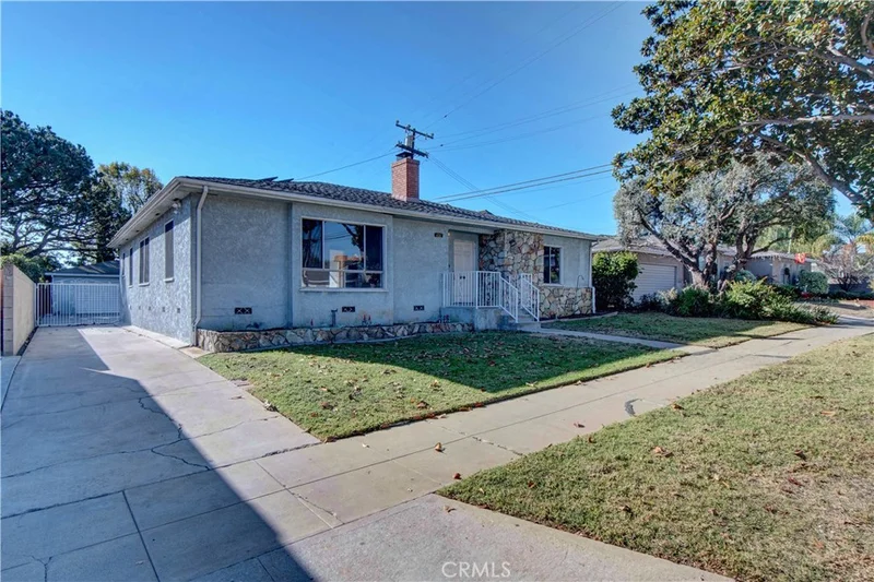 430 Bixby, Long Beach, CA 90807
