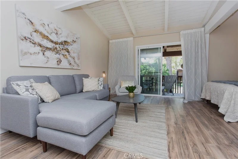 1040 Macarthur #12, Santa Ana, CA 92707